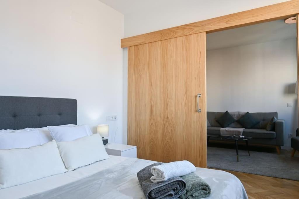 For You Rentals Apartamento Temporal Centrico De Dos Dormitorios Sil2 Madrid Exterior foto